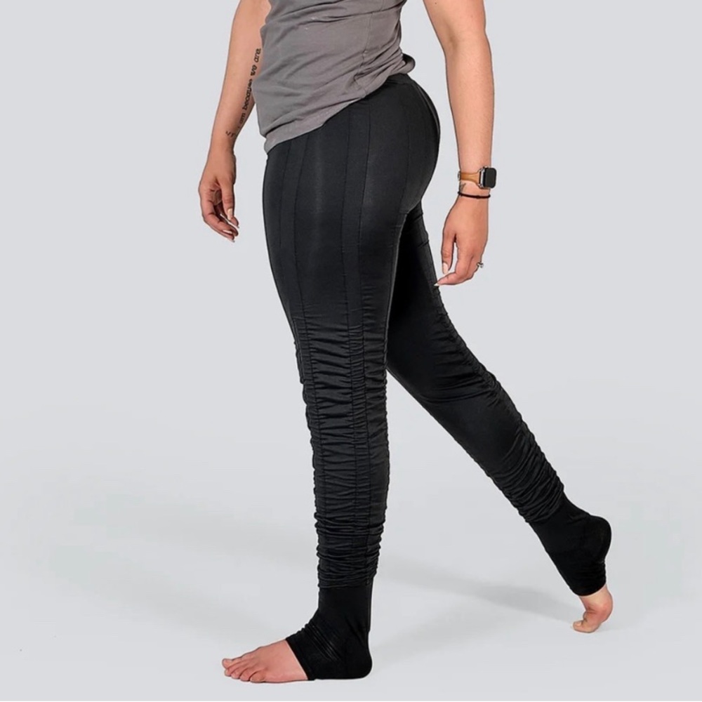 Black Women's Ruched Leggings